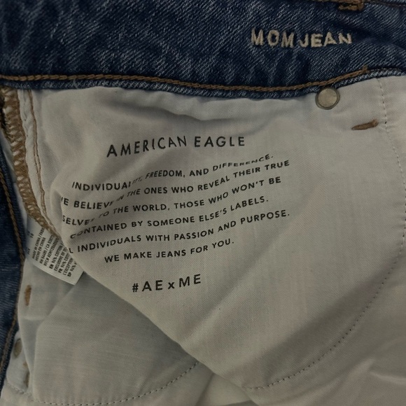 18 - American Eagle Mom Jeans - Picture 7 of 7